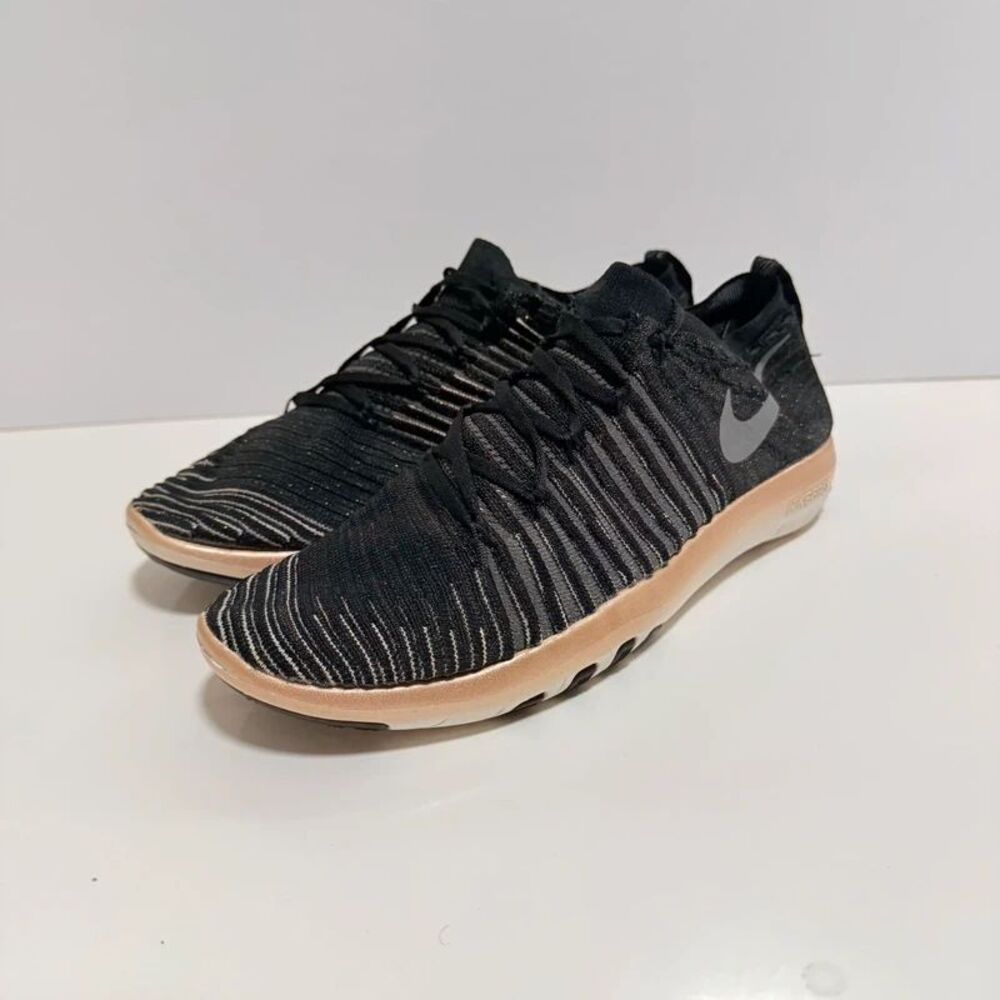 Nike Womans free transform Flyknit